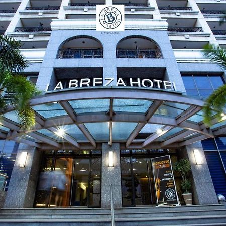 La Breza Hotel Quezon City Extérieur photo