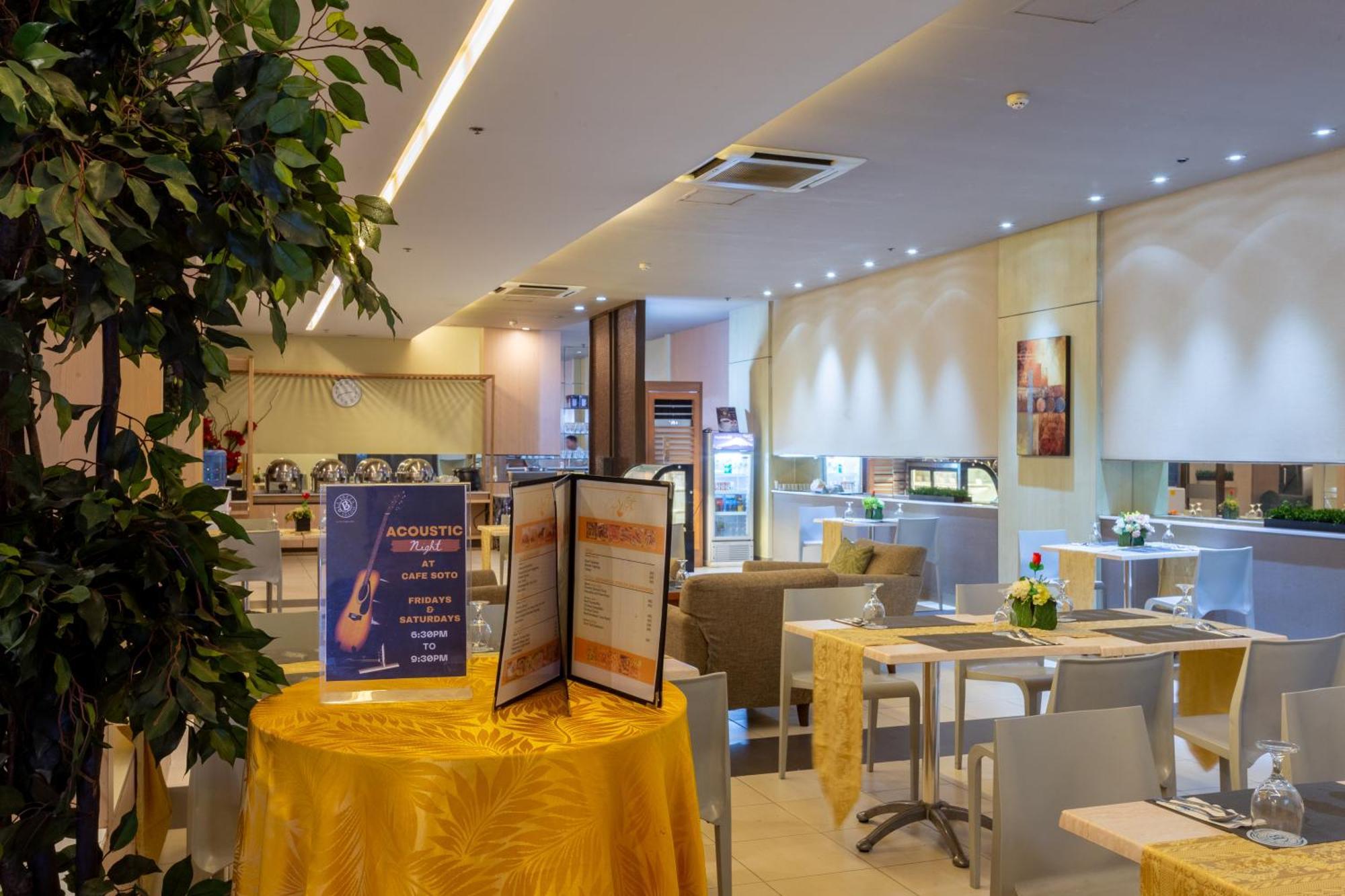 La Breza Hotel Quezon City Extérieur photo