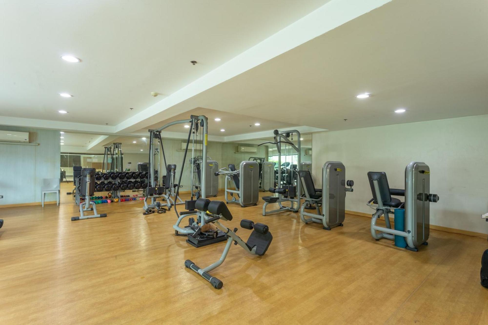La Breza Hotel Quezon City Extérieur photo