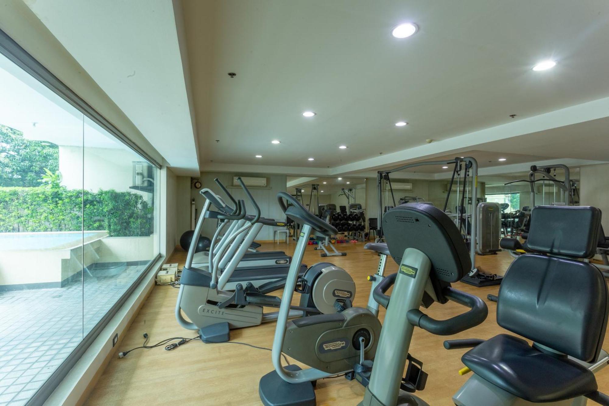 La Breza Hotel Quezon City Extérieur photo