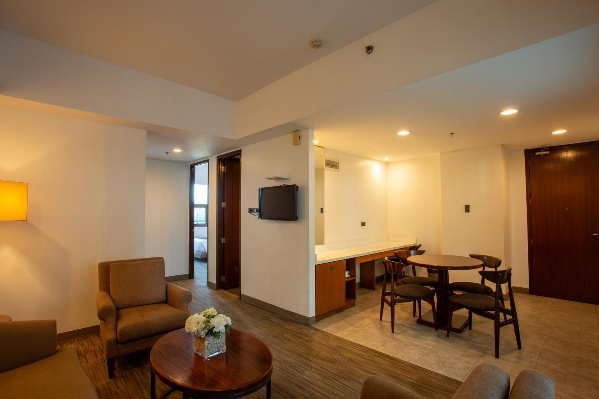 La Breza Hotel Quezon City Extérieur photo