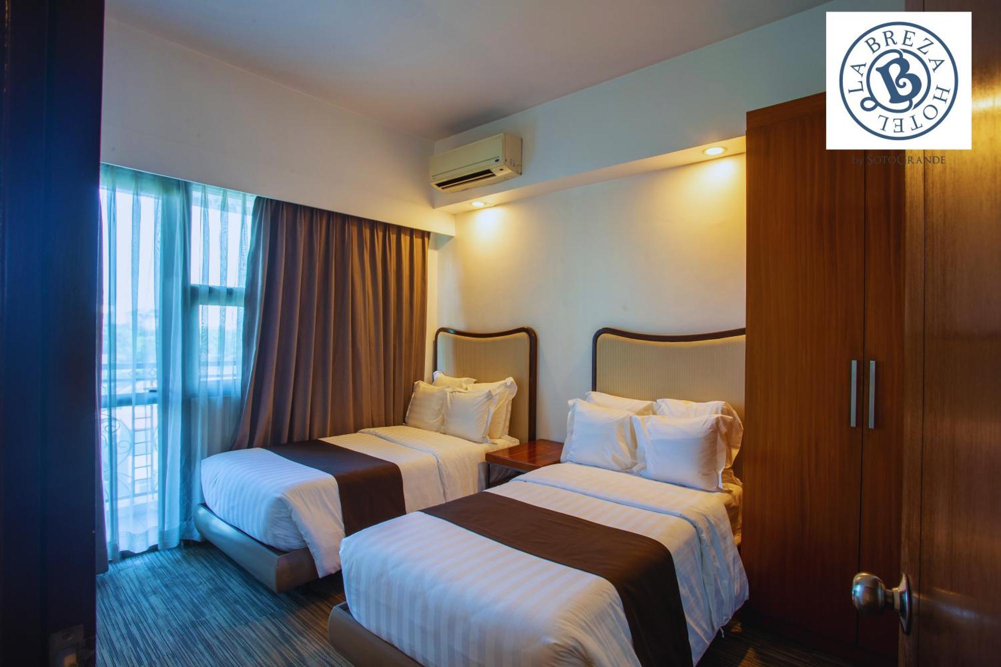 La Breza Hotel Quezon City Extérieur photo