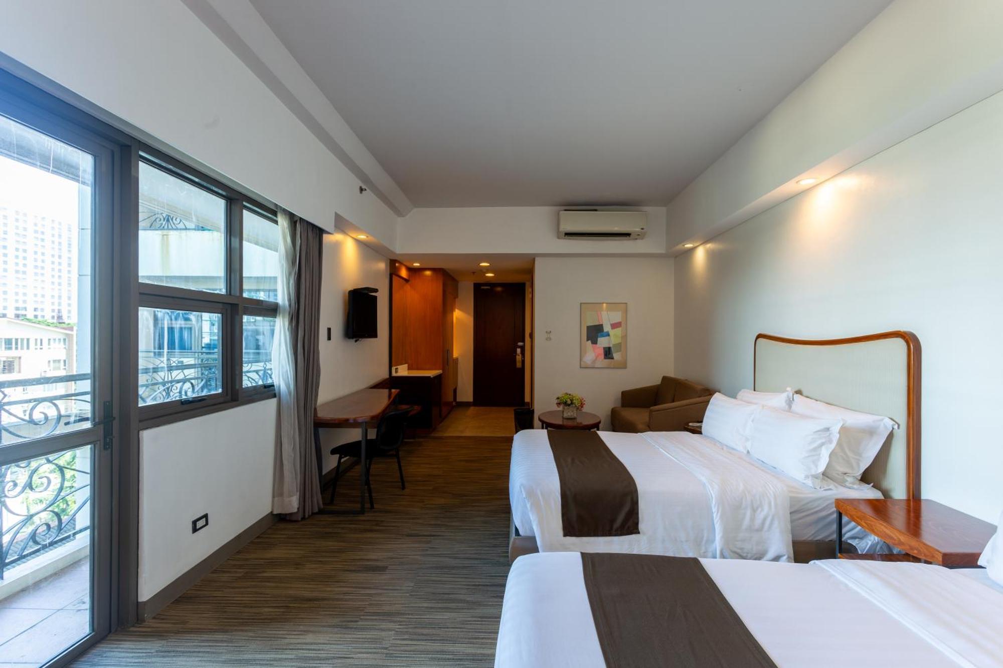 La Breza Hotel Quezon City Extérieur photo