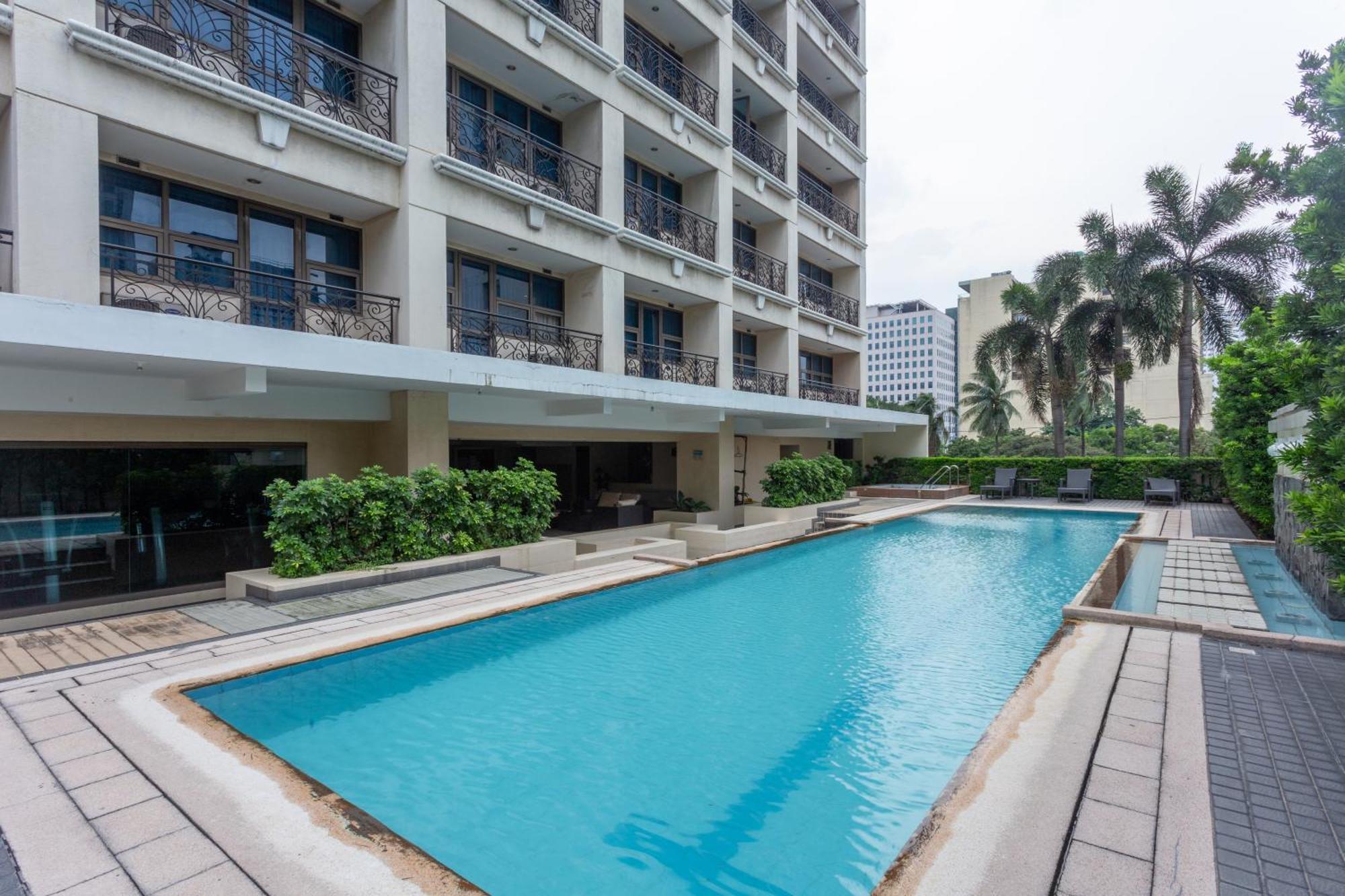 La Breza Hotel Quezon City Extérieur photo